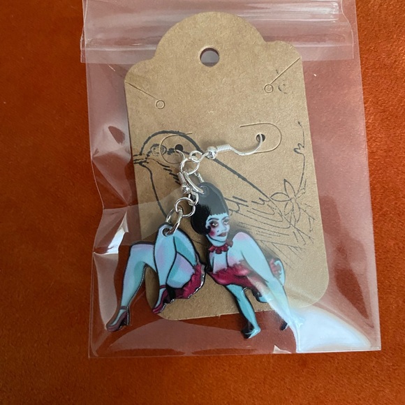 ⭐️Beetlejuice severed torso lady earrings. On sterling silver hook. - Picture 3 of 3